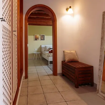 Nisha San Miguel de Abona